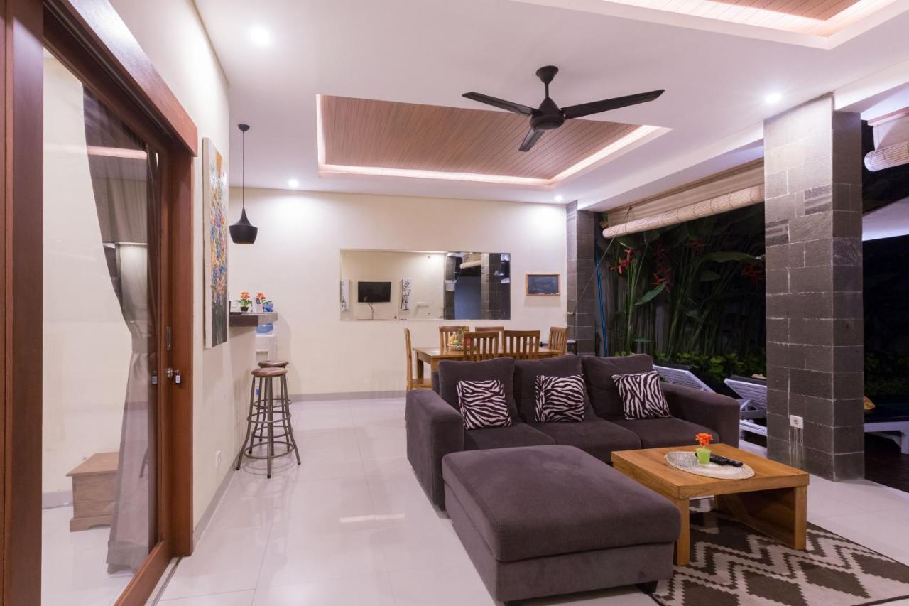 Villa Hitam Putih Legian Bali Seminyak Extérieur photo