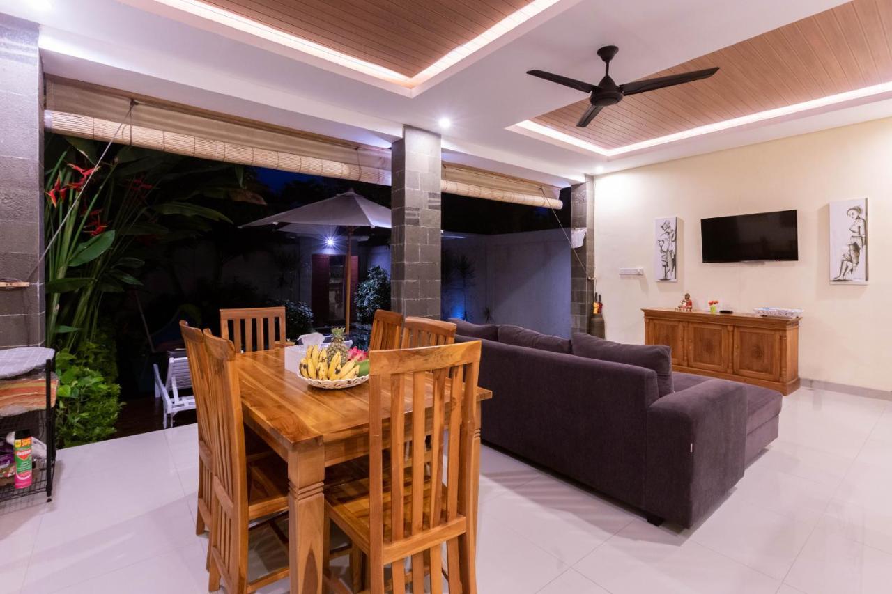 Villa Hitam Putih Legian Bali Seminyak Extérieur photo